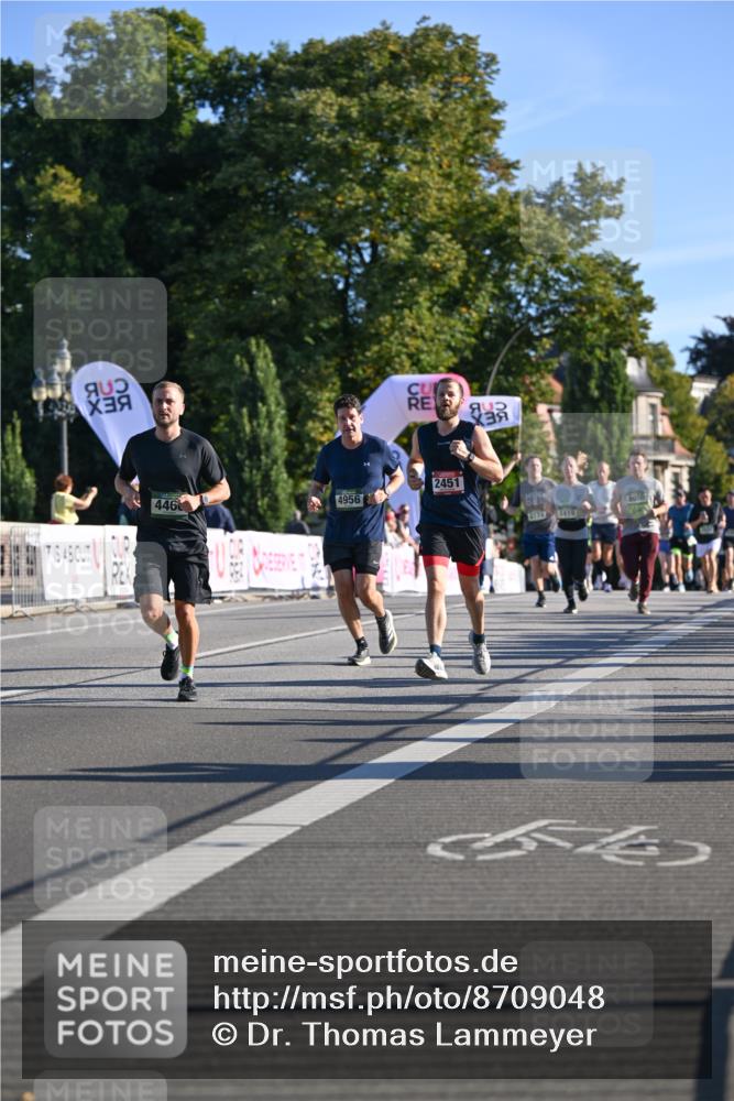 07.09.2025 - BARMER Alsterlauf Dr. Thomas Lammeyer http://msf.ph/oto/8709048 07.09.2025 09:32:30 Laufen 446, 4956, 2451 meine-sportfotos.de