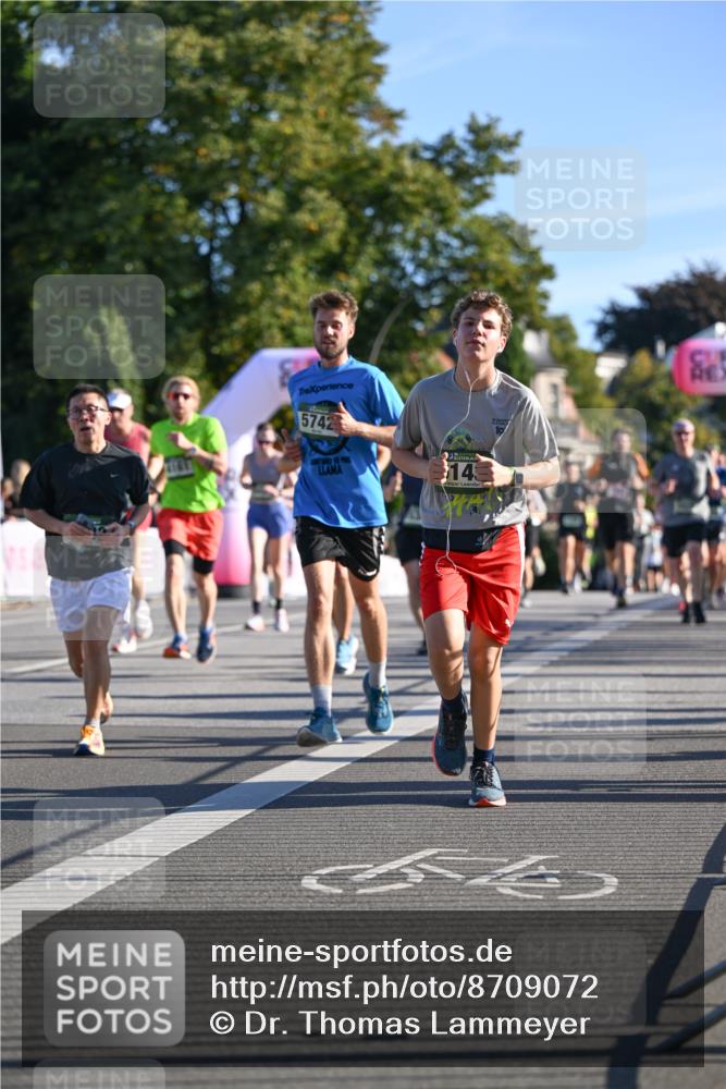 07.09.2025 - BARMER Alsterlauf Dr. Thomas Lammeyer http://msf.ph/oto/8709072 07.09.2025 09:32:38 Laufen 5742, 14, 4 meine-sportfotos.de