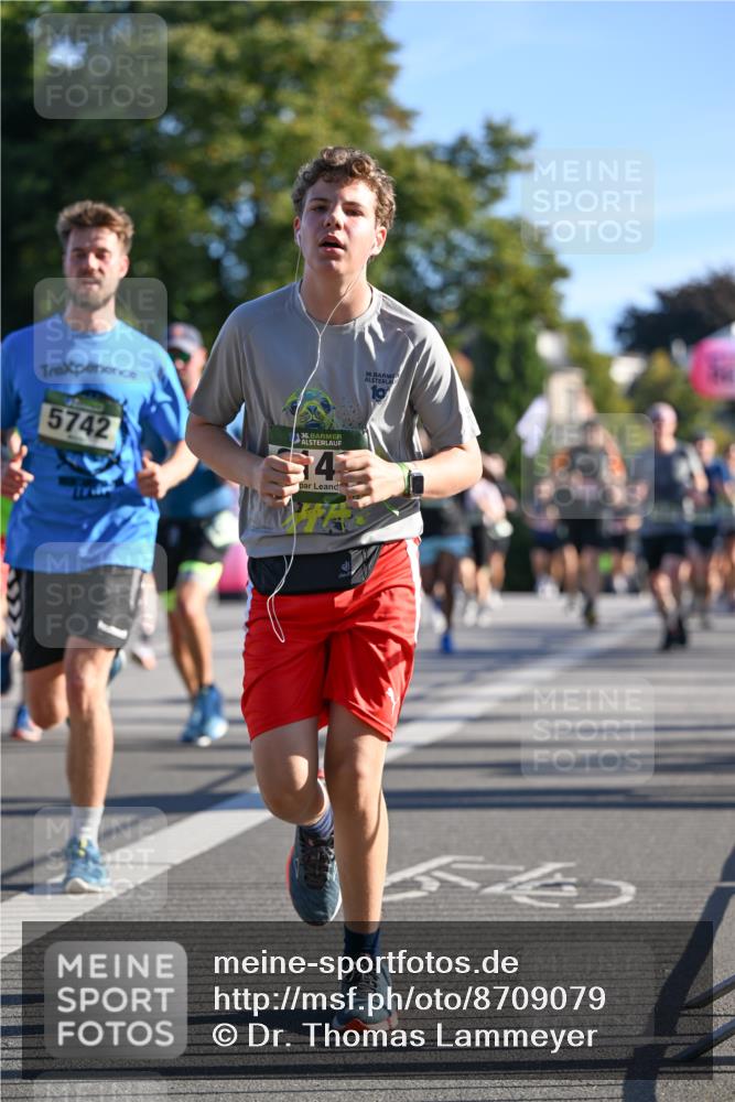 07.09.2025 - BARMER Alsterlauf Dr. Thomas Lammeyer http://msf.ph/oto/8709079 07.09.2025 09:32:39 Laufen 5742, 14, 36 meine-sportfotos.de
