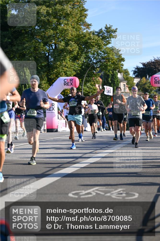 07.09.2025 - BARMER Alsterlauf Dr. Thomas Lammeyer http://msf.ph/oto/8709085 07.09.2025 09:32:40 Laufen 2, 5530, 8284, 292, 3599, 3948, 5026, 8290 meine-sportfotos.de