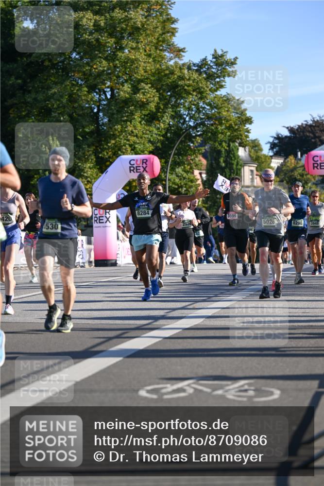 07.09.2025 - BARMER Alsterlauf Dr. Thomas Lammeyer http://msf.ph/oto/8709086 07.09.2025 09:32:41 Laufen 420, 530, 8284, 2920, 3599, 5026, 8290, 3948, 444444 meine-sportfotos.de