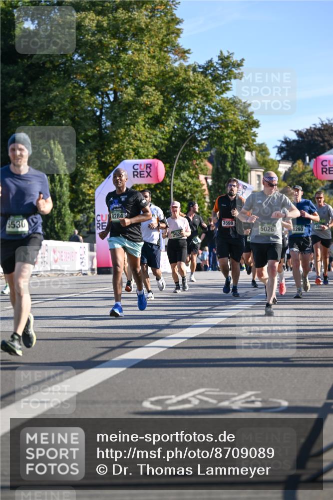 07.09.2025 - BARMER Alsterlauf Dr. Thomas Lammeyer http://msf.ph/oto/8709089 07.09.2025 09:32:41 Laufen 5530, 8284, 3599, 292, 5026, 39, 8290, 4, 54 meine-sportfotos.de
