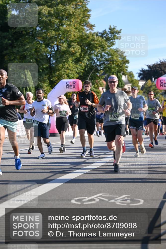07.09.2025 - BARMER Alsterlauf Dr. Thomas Lammeyer http://msf.ph/oto/8709098 07.09.2025 09:32:43 Laufen 5129, 830, 3599, 394, 2920, 5026, 8290, 54 meine-sportfotos.de
