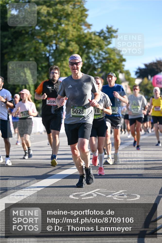 07.09.2025 - BARMER Alsterlauf Dr. Thomas Lammeyer http://msf.ph/oto/8709106 07.09.2025 09:32:44 Laufen 3599, 5026, 10, 90 meine-sportfotos.de