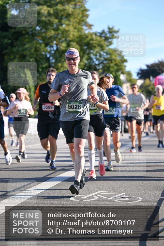 07.09.2025 - BARMER Alsterlauf Dr. Thomas Lammeyer http://msf.ph/oto/8709107 07.09.2025 09:32:44 Laufen 3599, 6, 5026, 10, 8290 meine-sportfotos.de