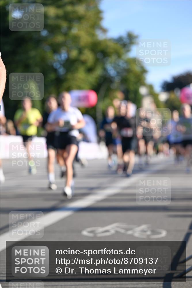 07.09.2025 - BARMER Alsterlauf Dr. Thomas Lammeyer http://msf.ph/oto/8709137 07.09.2025 09:32:49 Laufen  meine-sportfotos.de