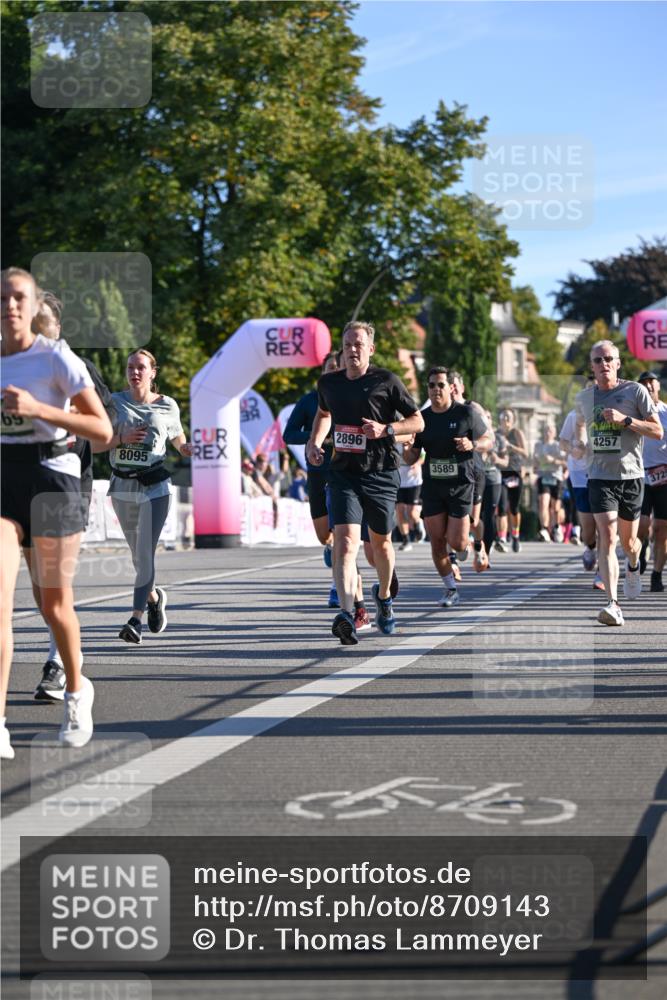 07.09.2025 - BARMER Alsterlauf Dr. Thomas Lammeyer http://msf.ph/oto/8709143 07.09.2025 09:32:50 Laufen 69, 2896, 8095, 3589, 54, 4257, 3725 meine-sportfotos.de