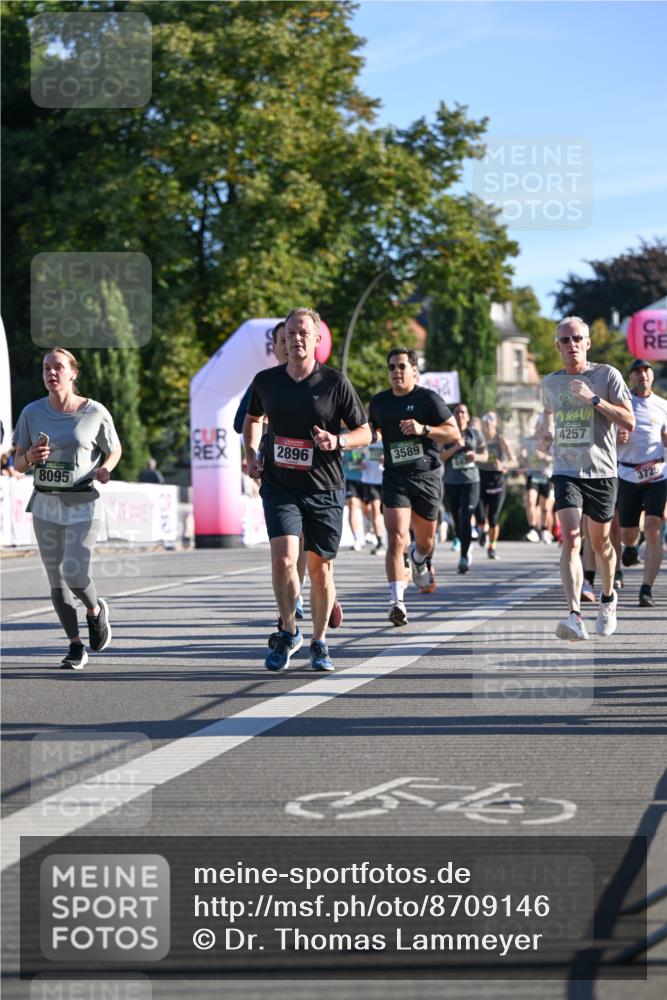 07.09.2025 - BARMER Alsterlauf Dr. Thomas Lammeyer http://msf.ph/oto/8709146 07.09.2025 09:32:50 Laufen 21, 2896, 3589, 8095, 564, 4257, 3725 meine-sportfotos.de