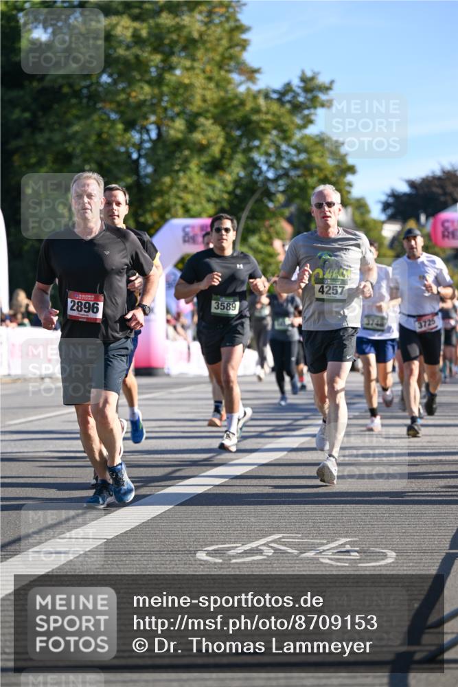 07.09.2025 - BARMER Alsterlauf Dr. Thomas Lammeyer http://msf.ph/oto/8709153 07.09.2025 09:32:51 Laufen 3589, 2896, 4257, 3748, 3725 meine-sportfotos.de