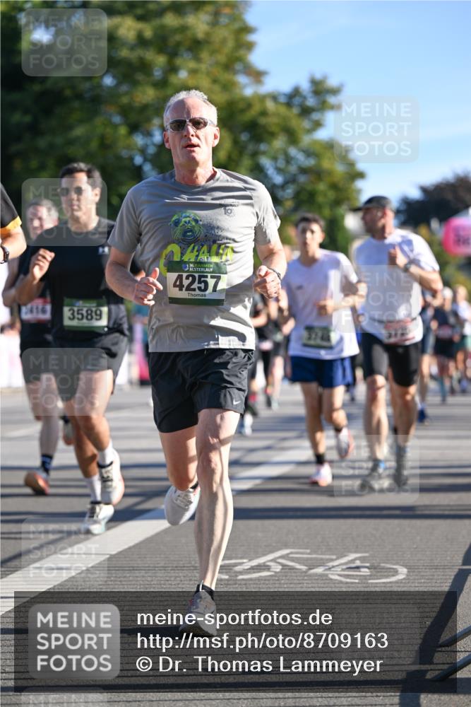 07.09.2025 - BARMER Alsterlauf Dr. Thomas Lammeyer http://msf.ph/oto/8709163 07.09.2025 09:32:53 Laufen 416, 3589, 36, 4257 meine-sportfotos.de