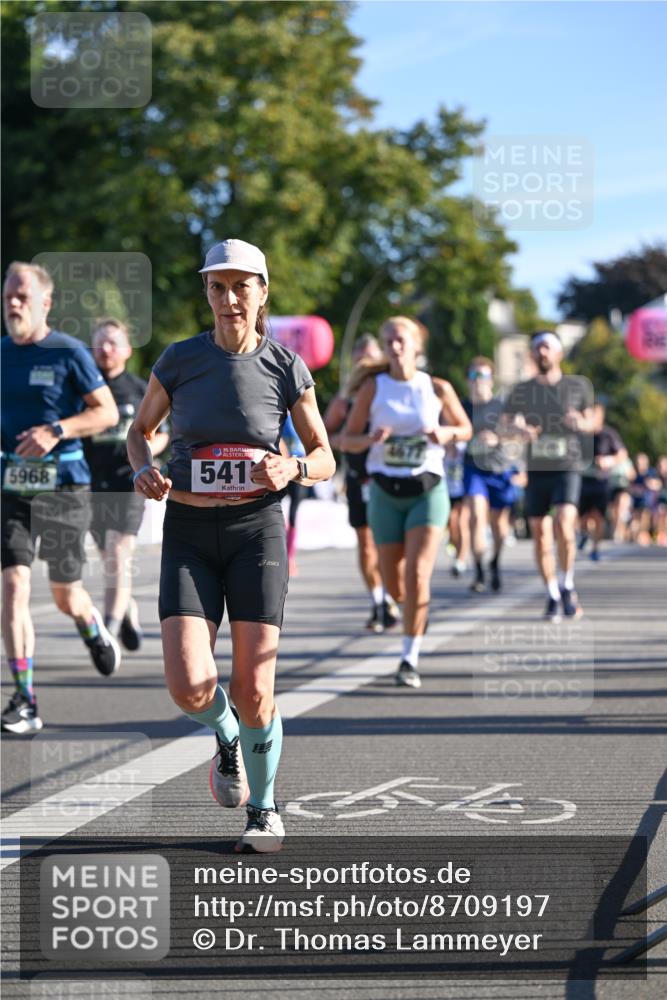 07.09.2025 - BARMER Alsterlauf Dr. Thomas Lammeyer http://msf.ph/oto/8709197 07.09.2025 09:32:59 Laufen 5968, 10136, 541, 4677 meine-sportfotos.de