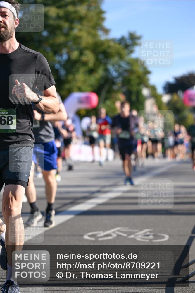 07.09.2025 - BARMER Alsterlauf Dr. Thomas Lammeyer http://msf.ph/oto/8709221 07.09.2025 09:33:03 Laufen 68 meine-sportfotos.de