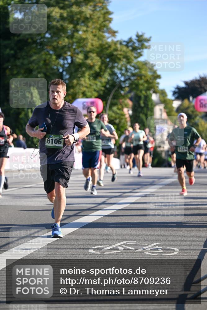 07.09.2025 - BARMER Alsterlauf Dr. Thomas Lammeyer http://msf.ph/oto/8709236 07.09.2025 09:33:05 Laufen 6106 meine-sportfotos.de