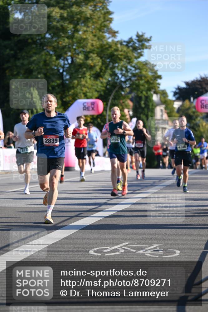 07.09.2025 - BARMER Alsterlauf Dr. Thomas Lammeyer http://msf.ph/oto/8709271 07.09.2025 09:33:11 Laufen 2839, 5462, 4746 meine-sportfotos.de
