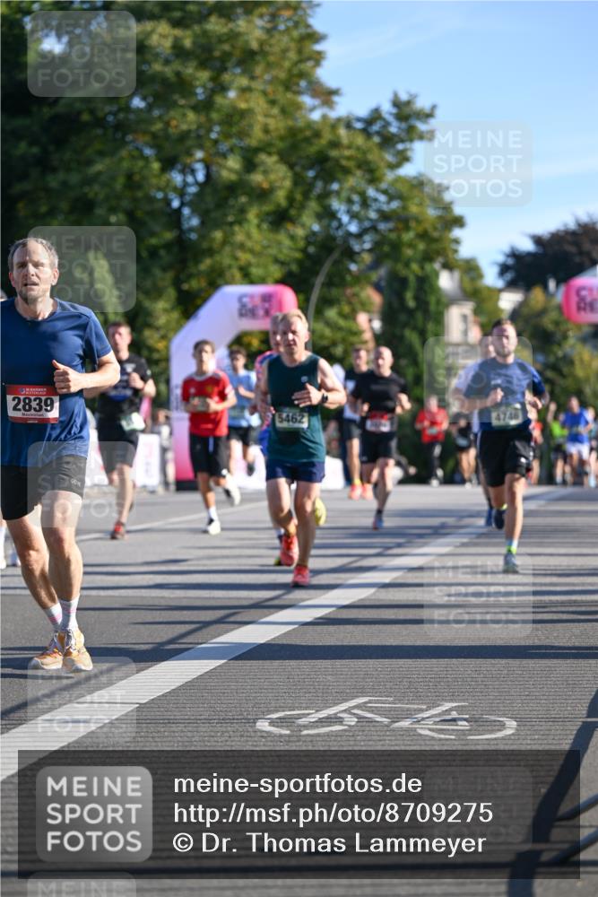 07.09.2025 - BARMER Alsterlauf Dr. Thomas Lammeyer http://msf.ph/oto/8709275 07.09.2025 09:33:11 Laufen 2839, 5462, 4746 meine-sportfotos.de