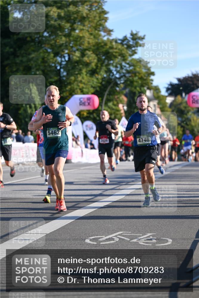 07.09.2025 - BARMER Alsterlauf Dr. Thomas Lammeyer http://msf.ph/oto/8709283 07.09.2025 09:33:12 Laufen 5462, 4746 meine-sportfotos.de