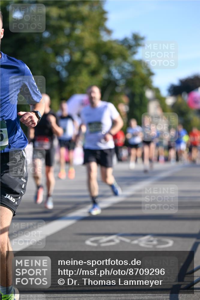 07.09.2025 - BARMER Alsterlauf Dr. Thomas Lammeyer http://msf.ph/oto/8709296 07.09.2025 09:33:14 Laufen 464 meine-sportfotos.de
