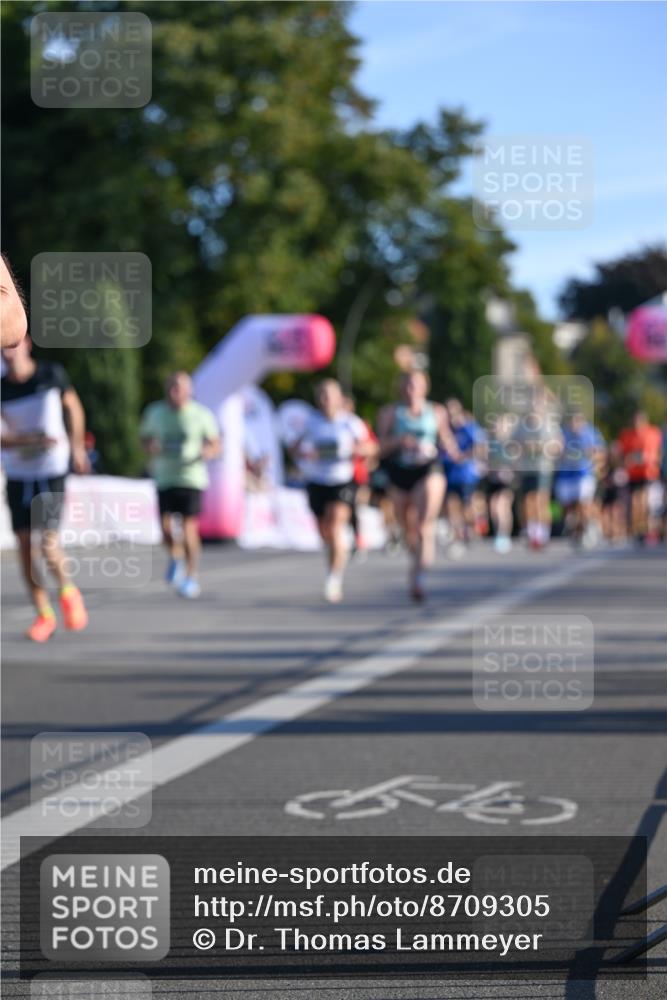 07.09.2025 - BARMER Alsterlauf Dr. Thomas Lammeyer http://msf.ph/oto/8709305 07.09.2025 09:33:16 Laufen  meine-sportfotos.de