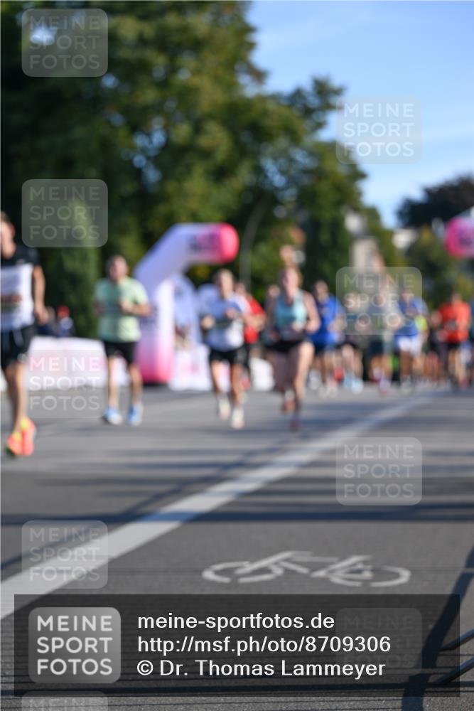 07.09.2025 - BARMER Alsterlauf Dr. Thomas Lammeyer http://msf.ph/oto/8709306 07.09.2025 09:33:16 Laufen  meine-sportfotos.de