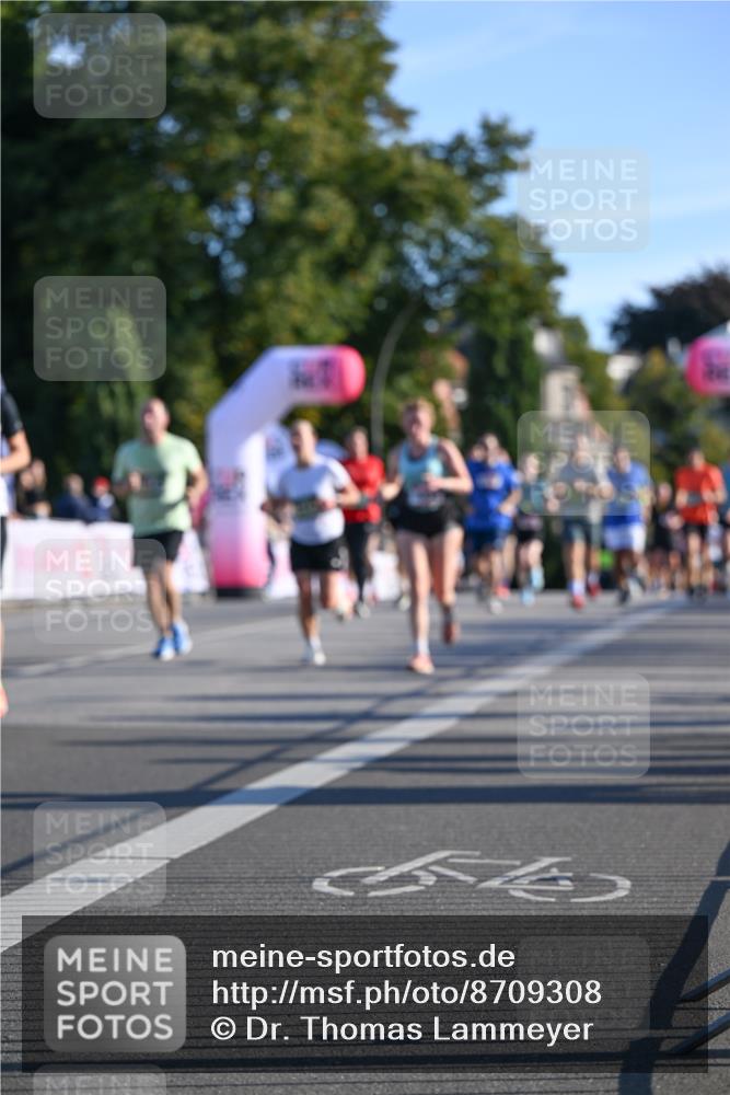 07.09.2025 - BARMER Alsterlauf Dr. Thomas Lammeyer http://msf.ph/oto/8709308 07.09.2025 09:33:17 Laufen  meine-sportfotos.de