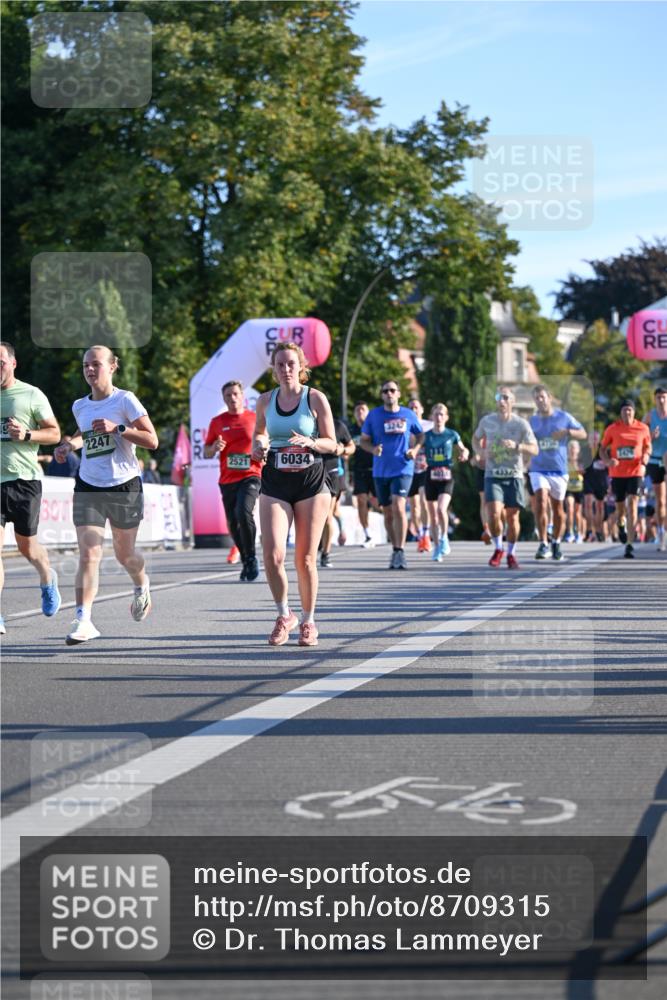 07.09.2025 - BARMER Alsterlauf Dr. Thomas Lammeyer http://msf.ph/oto/8709315 07.09.2025 09:33:18 Laufen 2247, 4750, 2521, 6034, 2429 meine-sportfotos.de