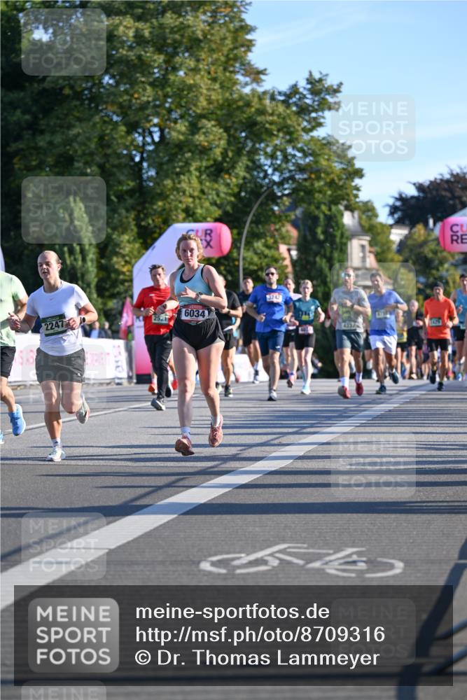 07.09.2025 - BARMER Alsterlauf Dr. Thomas Lammeyer http://msf.ph/oto/8709316 07.09.2025 09:33:18 Laufen 2247, 2521, 6034, 3242, 4557 meine-sportfotos.de