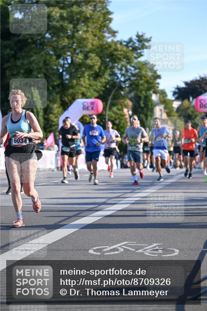 07.09.2025 - BARMER Alsterlauf Dr. Thomas Lammeyer http://msf.ph/oto/8709326 07.09.2025 09:33:20 Laufen 6034 meine-sportfotos.de
