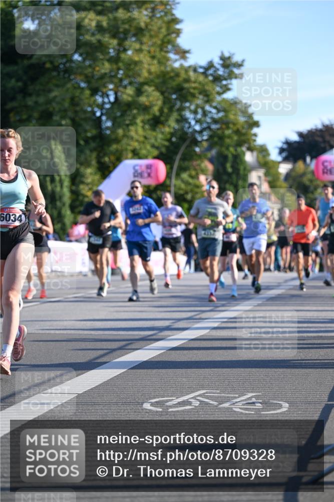 07.09.2025 - BARMER Alsterlauf Dr. Thomas Lammeyer http://msf.ph/oto/8709328 07.09.2025 09:33:20 Laufen 6034 meine-sportfotos.de