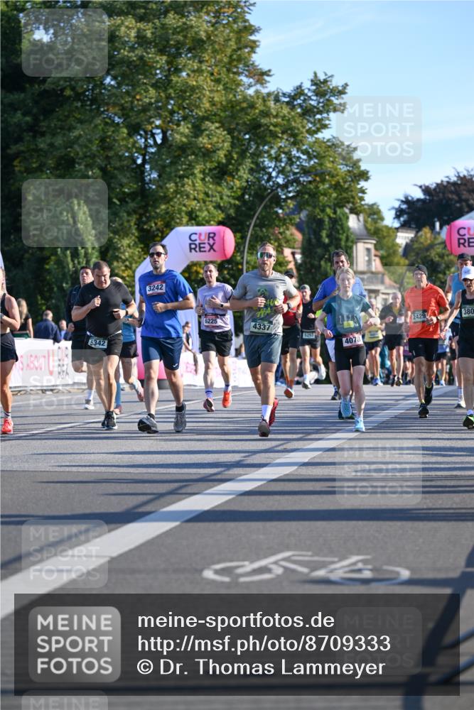 07.09.2025 - BARMER Alsterlauf Dr. Thomas Lammeyer http://msf.ph/oto/8709333 07.09.2025 09:33:20 Laufen 5342, 3242, 202, 5, 2429, 6225, 4337, 5253, 4078, 54, 380 meine-sportfotos.de