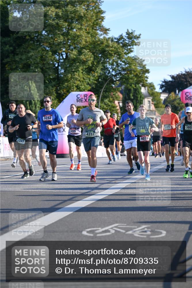 07.09.2025 - BARMER Alsterlauf Dr. Thomas Lammeyer http://msf.ph/oto/8709335 07.09.2025 09:33:21 Laufen 474, 3242, 5342, 2429, 6225, 4337, 4078, 54, 380 meine-sportfotos.de