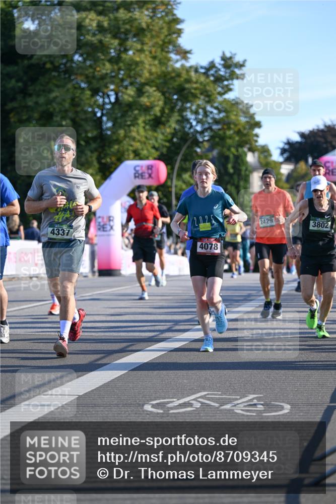 07.09.2025 - BARMER Alsterlauf Dr. Thomas Lammeyer http://msf.ph/oto/8709345 07.09.2025 09:33:23 Laufen 4337, 2025, 4078, 2429, 3802, 564 meine-sportfotos.de