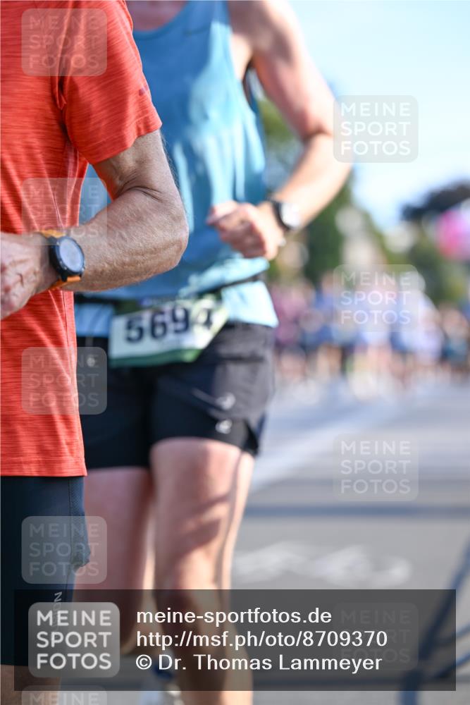 07.09.2025 - BARMER Alsterlauf Dr. Thomas Lammeyer http://msf.ph/oto/8709370 07.09.2025 09:33:27 Laufen 5694 meine-sportfotos.de