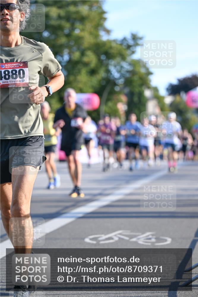 07.09.2025 - BARMER Alsterlauf Dr. Thomas Lammeyer http://msf.ph/oto/8709371 07.09.2025 09:33:28 Laufen 136, 880 meine-sportfotos.de