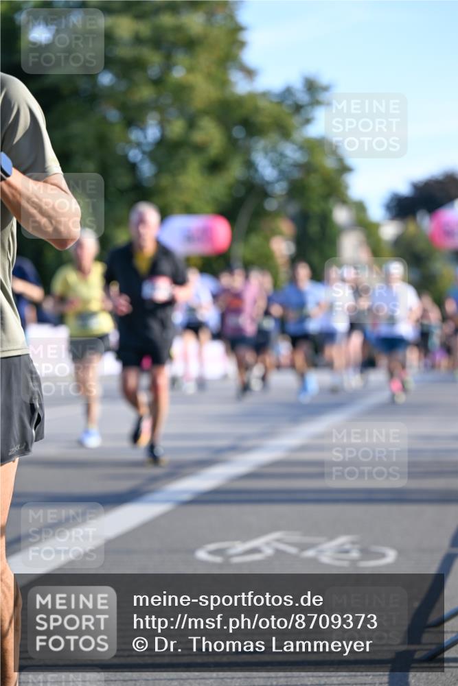 07.09.2025 - BARMER Alsterlauf Dr. Thomas Lammeyer http://msf.ph/oto/8709373 07.09.2025 09:33:28 Laufen 7, 2 meine-sportfotos.de
