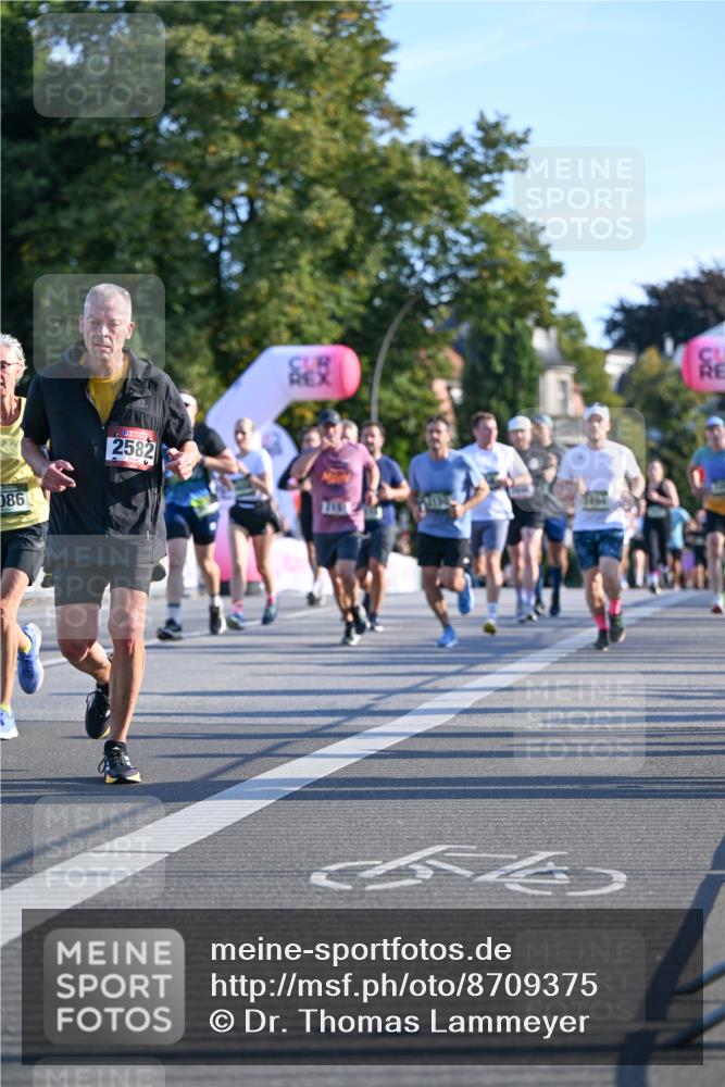 07.09.2025 - BARMER Alsterlauf Dr. Thomas Lammeyer http://msf.ph/oto/8709375 07.09.2025 09:33:29 Laufen 86, 2582, 2464 meine-sportfotos.de
