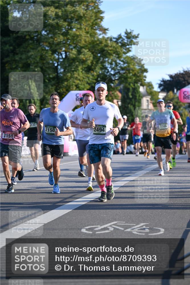 07.09.2025 - BARMER Alsterlauf Dr. Thomas Lammeyer http://msf.ph/oto/8709393 07.09.2025 09:33:32 Laufen 2151, 132, 2150, 2494, 3396 meine-sportfotos.de
