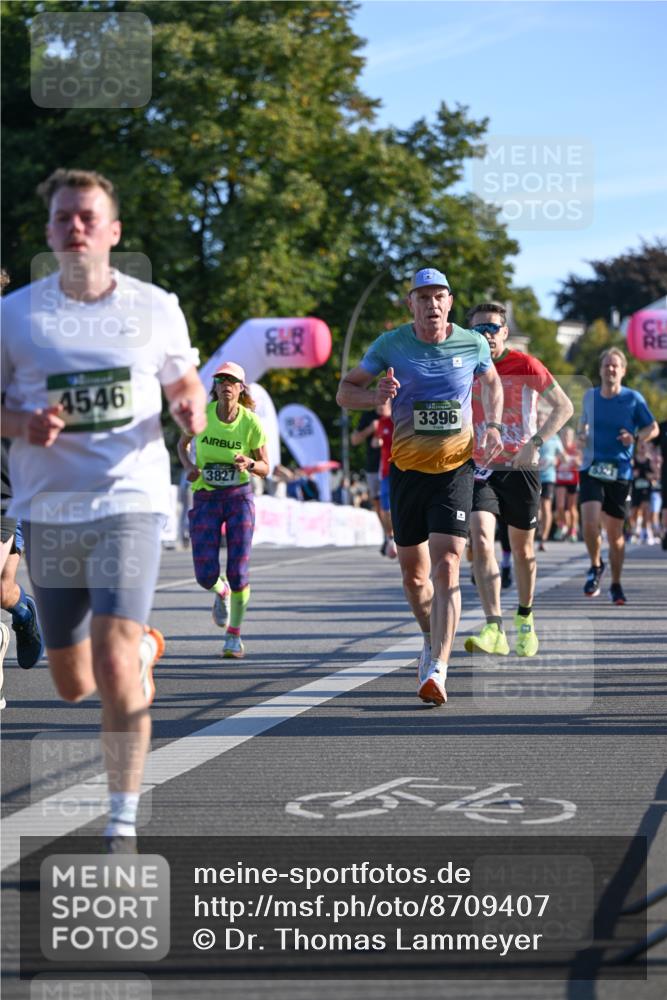 07.09.2025 - BARMER Alsterlauf Dr. Thomas Lammeyer http://msf.ph/oto/8709407 07.09.2025 09:33:34 Laufen 4546, 3827, 3396 meine-sportfotos.de
