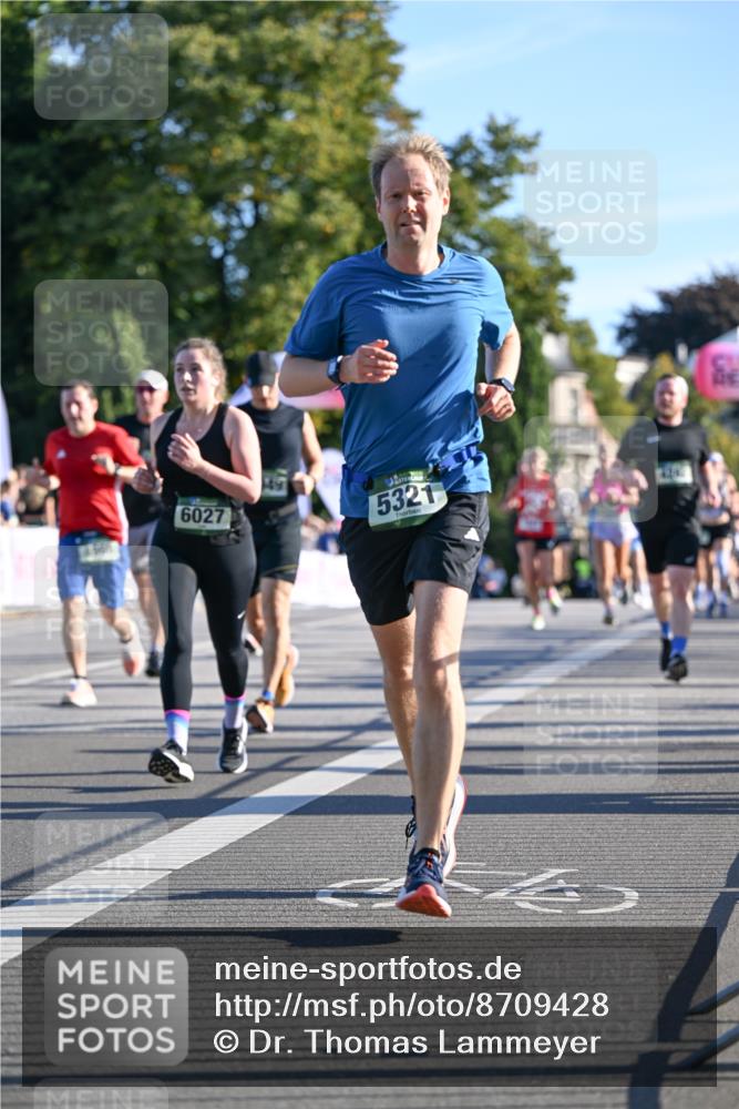 07.09.2025 - BARMER Alsterlauf Dr. Thomas Lammeyer http://msf.ph/oto/8709428 07.09.2025 09:33:37 Laufen 6027, 5321 meine-sportfotos.de