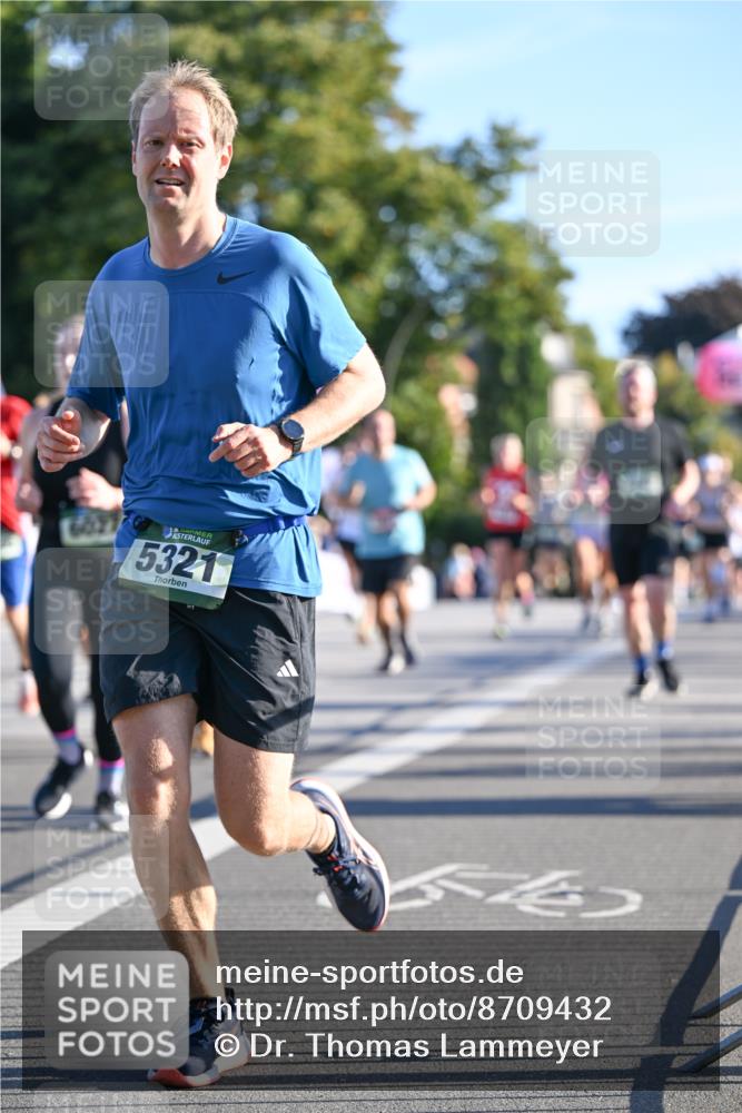 07.09.2025 - BARMER Alsterlauf Dr. Thomas Lammeyer http://msf.ph/oto/8709432 07.09.2025 09:33:38 Laufen 5321 meine-sportfotos.de