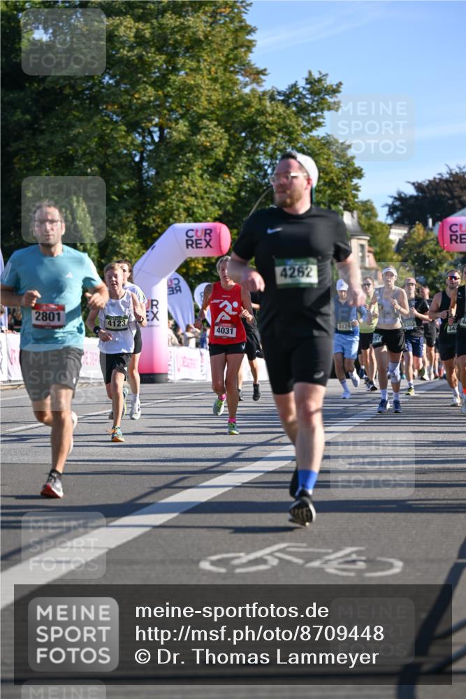 07.09.2025 - BARMER Alsterlauf Dr. Thomas Lammeyer http://msf.ph/oto/8709448 07.09.2025 09:33:40 Laufen 2801, 4123, 4262, 4031, 8129, 697, 303, 554 meine-sportfotos.de