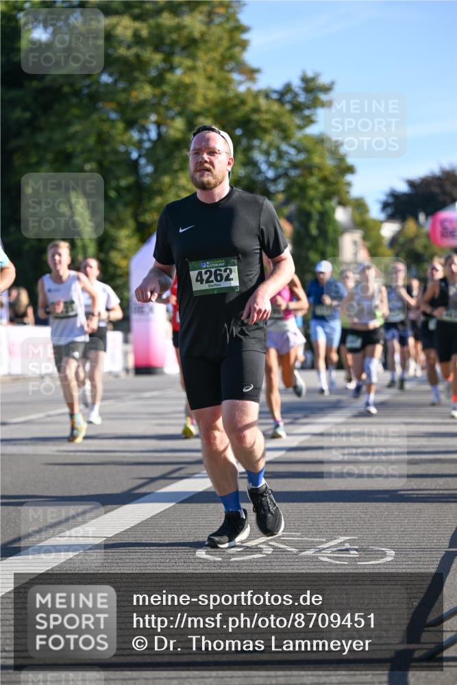 07.09.2025 - BARMER Alsterlauf Dr. Thomas Lammeyer http://msf.ph/oto/8709451 07.09.2025 09:33:41 Laufen 36, 4262 meine-sportfotos.de