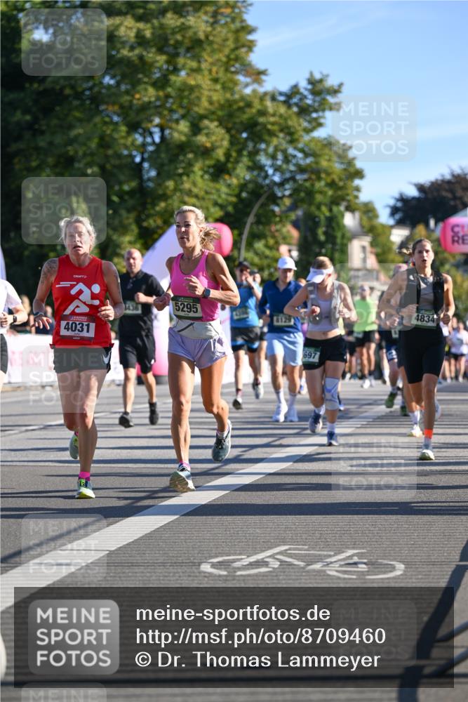 07.09.2025 - BARMER Alsterlauf Dr. Thomas Lammeyer http://msf.ph/oto/8709460 07.09.2025 09:33:42 Laufen 4031, 5295, 8129, 697, 54, 4834 meine-sportfotos.de