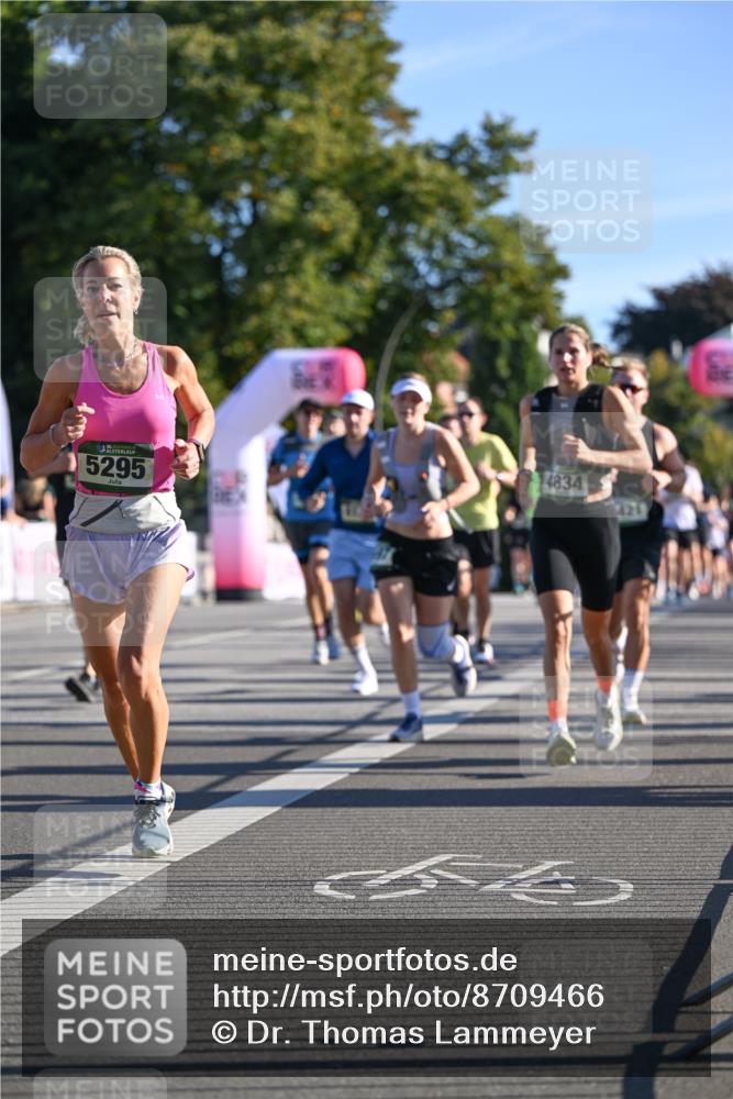 07.09.2025 - BARMER Alsterlauf Dr. Thomas Lammeyer http://msf.ph/oto/8709466 07.09.2025 09:33:43 Laufen 5295, 4834, 421 meine-sportfotos.de