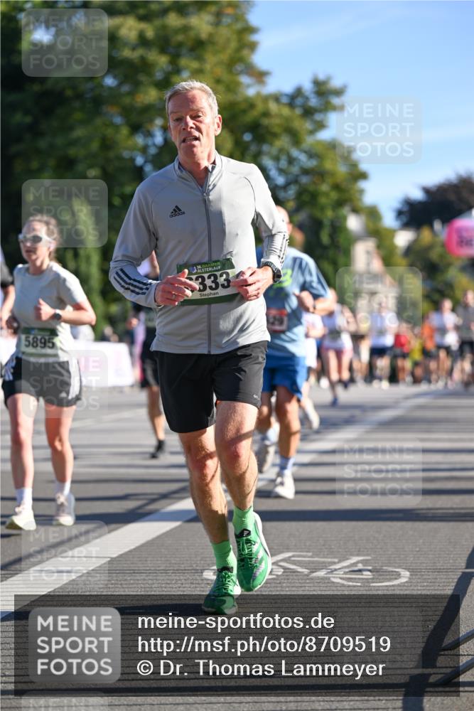 07.09.2025 - BARMER Alsterlauf Dr. Thomas Lammeyer http://msf.ph/oto/8709519 07.09.2025 09:33:53 Laufen 5895, 136, 333 meine-sportfotos.de