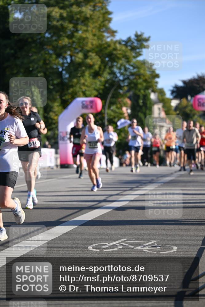 07.09.2025 - BARMER Alsterlauf Dr. Thomas Lammeyer http://msf.ph/oto/8709537 07.09.2025 09:33:56 Laufen 516 meine-sportfotos.de