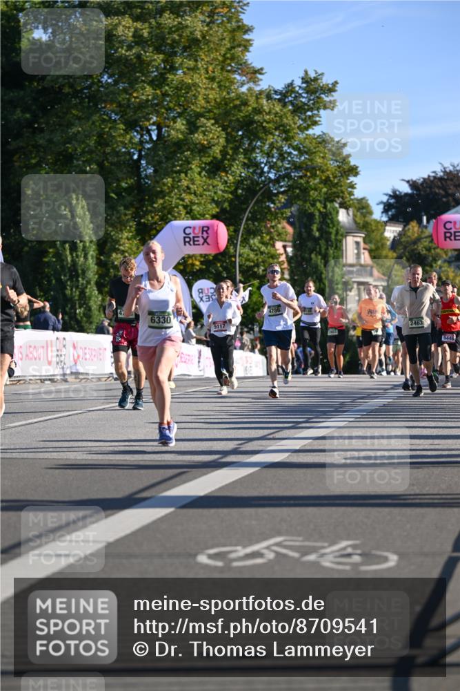 07.09.2025 - BARMER Alsterlauf Dr. Thomas Lammeyer http://msf.ph/oto/8709541 07.09.2025 09:33:57 Laufen 6330, 4786, 5117, 2903, 554, 2463, 5446 meine-sportfotos.de