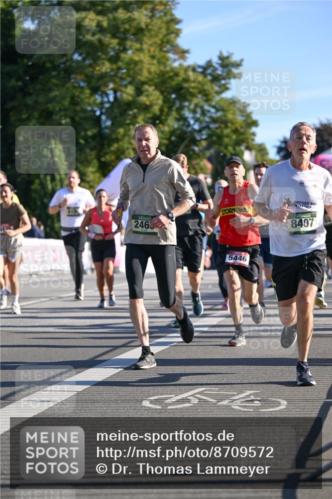 07.09.2025 - BARMER Alsterlauf Dr. Thomas Lammeyer http://msf.ph/oto/8709572 07.09.2025 09:34:03 Laufen 2463, 8407, 5446 meine-sportfotos.de