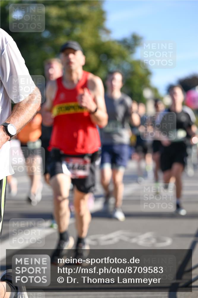 07.09.2025 - BARMER Alsterlauf Dr. Thomas Lammeyer http://msf.ph/oto/8709583 07.09.2025 09:34:05 Laufen  meine-sportfotos.de