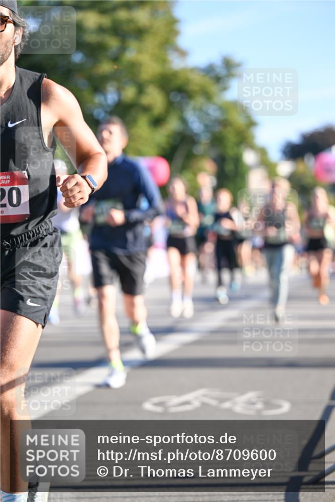 07.09.2025 - BARMER Alsterlauf Dr. Thomas Lammeyer http://msf.ph/oto/8709600 07.09.2025 09:34:08 Laufen 20 meine-sportfotos.de