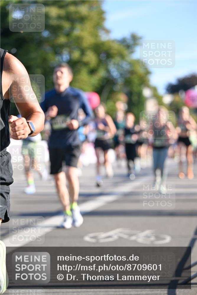 07.09.2025 - BARMER Alsterlauf Dr. Thomas Lammeyer http://msf.ph/oto/8709601 07.09.2025 09:34:08 Laufen  meine-sportfotos.de